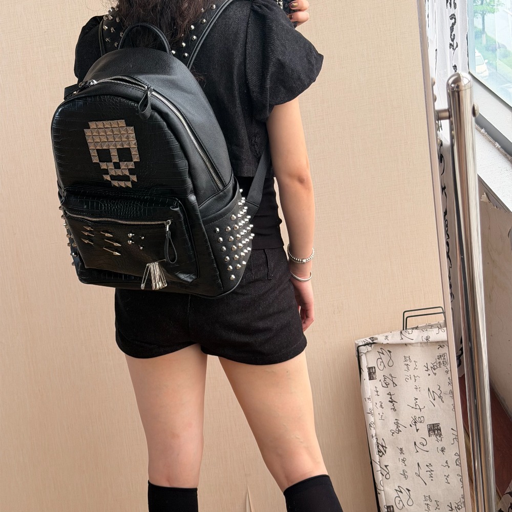 오리지널 블랙 악어 패턴 해골 리벳 백팩 핀 장식 스트 - Street Fashion Types 리뷰 및 가격